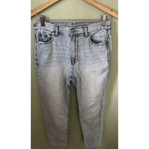 American Eagle Women's  Distressed Denim Jeans Straight Size 4